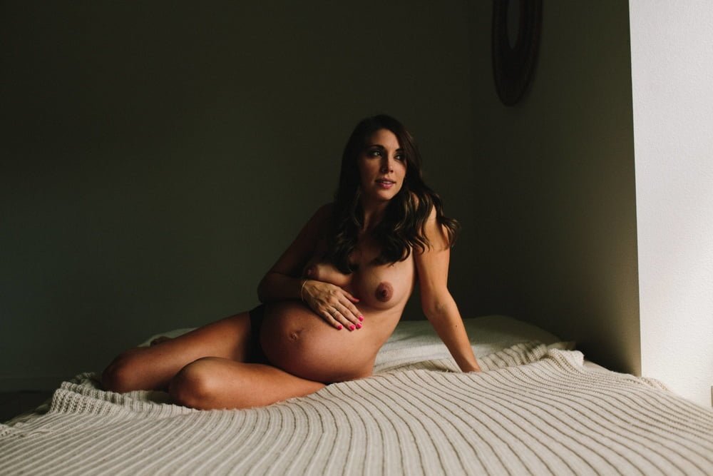 Stunning Pregnant Brunette - Leaked Boudoir #2ESuQykk