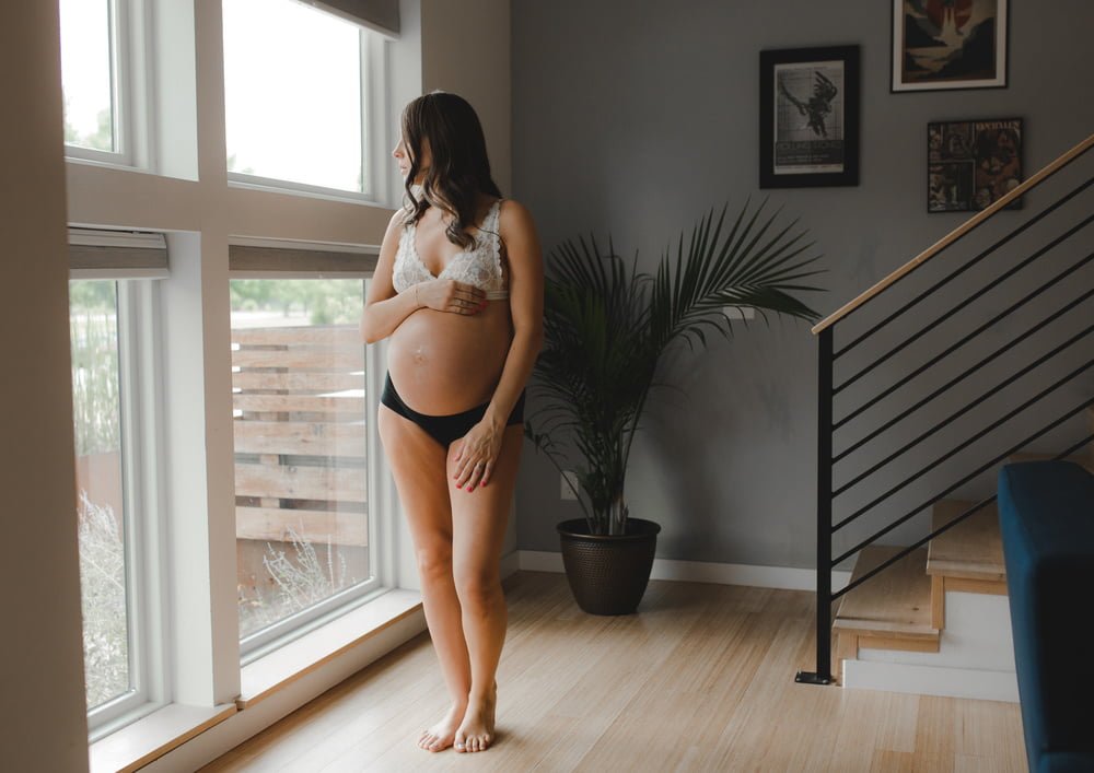 Stunning Pregnant Brunette - Leaked Boudoir #5VNXePGa